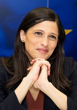 Éléonore Caroit
