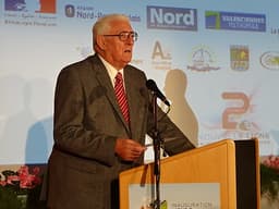 Francis Decourrière